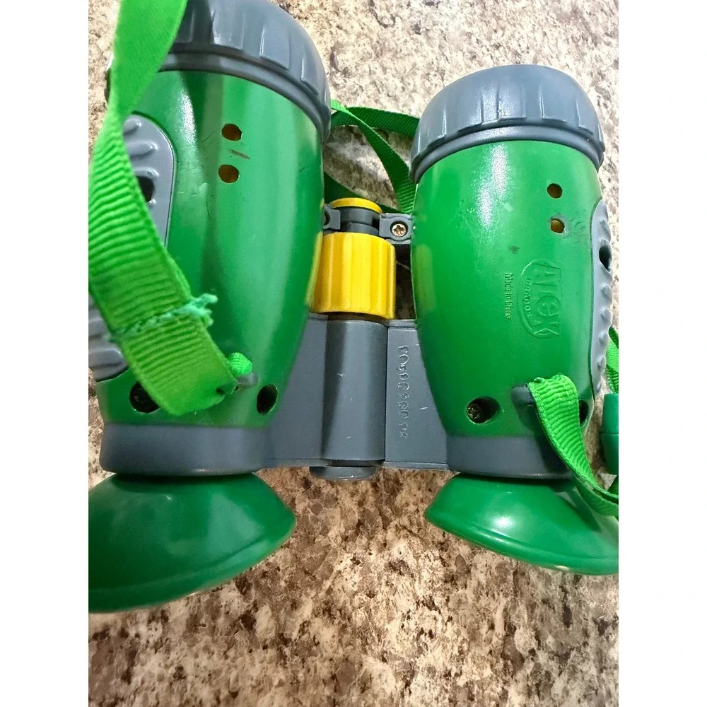 Backyard Safari Adventures Kids Field Binoculars 5x30 Green Yellow Alex Brands